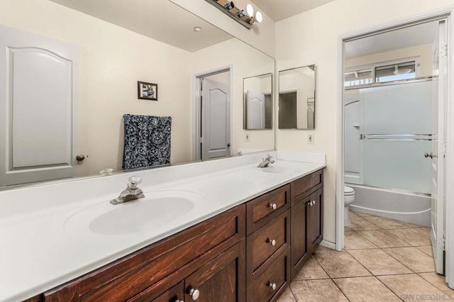 10562 Aspen Gln, Escondido, CA 92026