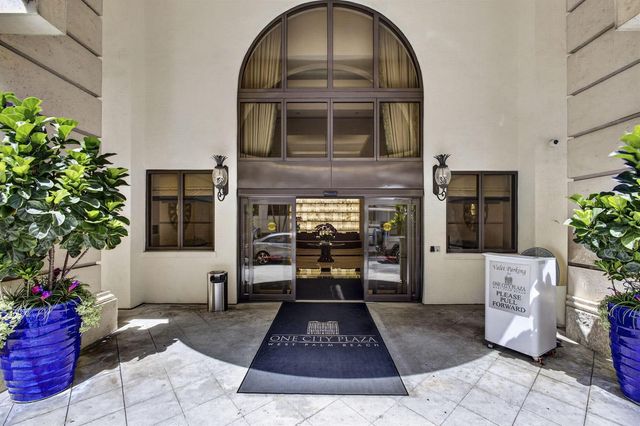 801 S Olive Avenue 614, West Palm Beach, FL 33401