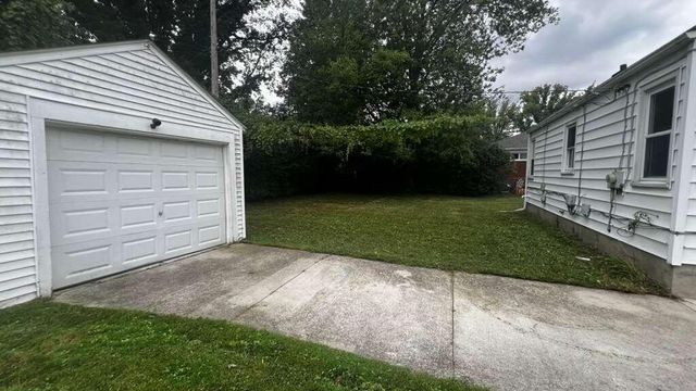 20690 California Street, Saint Clair Shores, MI 48080