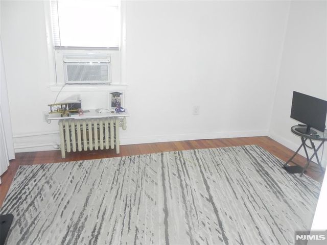 58 MARSHALL AVE, Little Ferry, NJ 07643