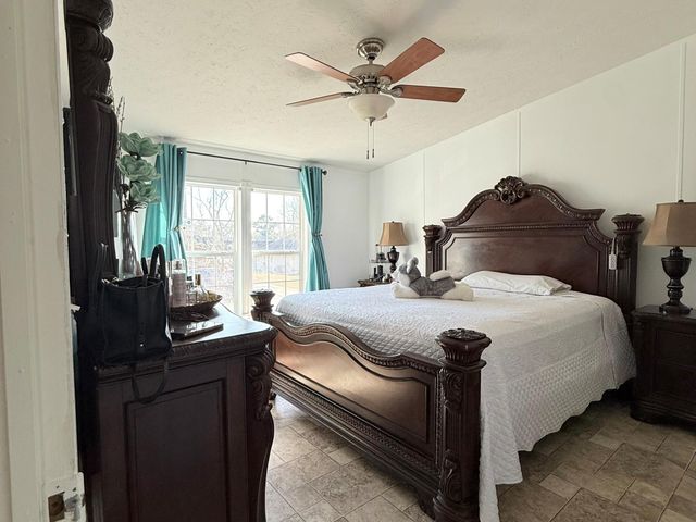 97 White Sands Drive, Kingwood, TX 77339