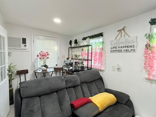 97 White Sands Drive, Kingwood, TX 77339