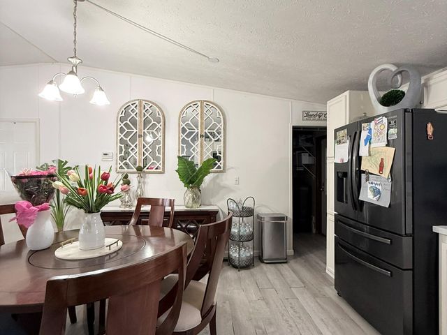 97 White Sands Drive, Kingwood, TX 77339