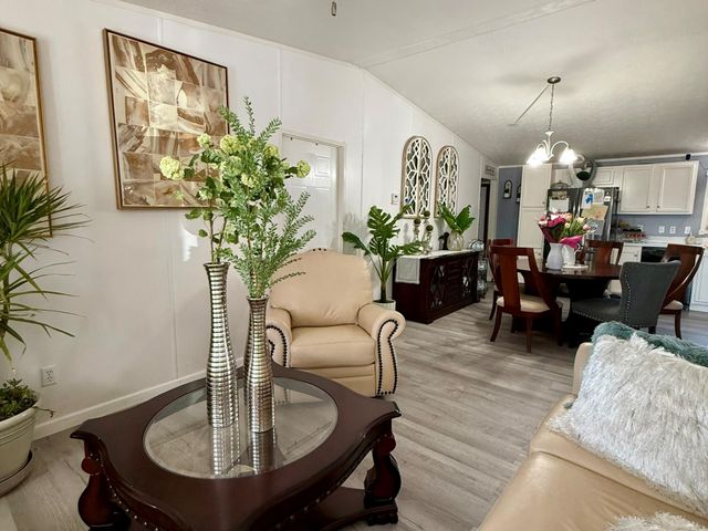 97 White Sands Drive, Kingwood, TX 77339