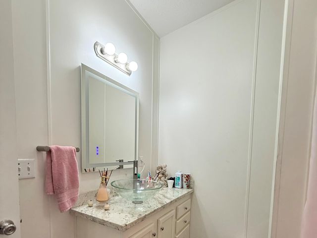 97 White Sands Drive, Kingwood, TX 77339