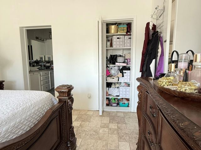 97 White Sands Drive, Kingwood, TX 77339