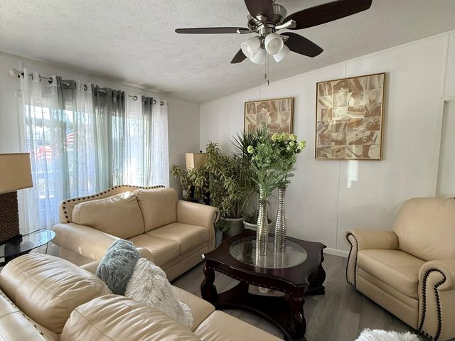 97 White Sands Drive, Kingwood, TX 77339