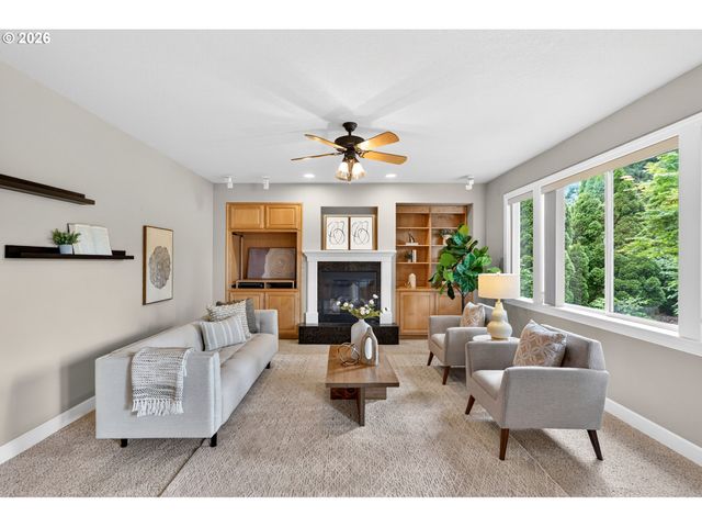 15067 ARMEL Dr, Oregon City, OR 97045