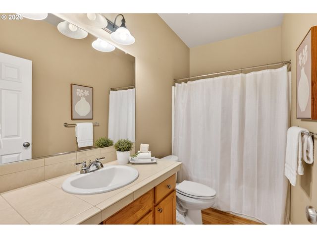 15067 ARMEL Dr, Oregon City, OR 97045