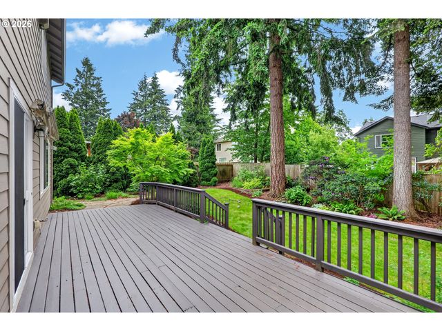 15067 ARMEL Dr, Oregon City, OR 97045