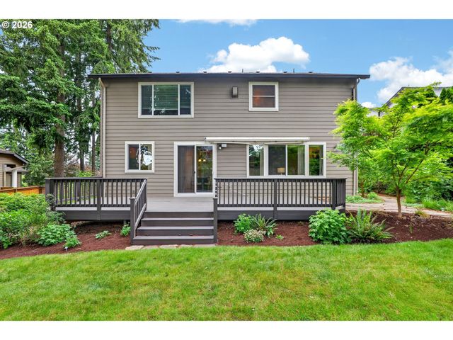 15067 ARMEL Dr, Oregon City, OR 97045