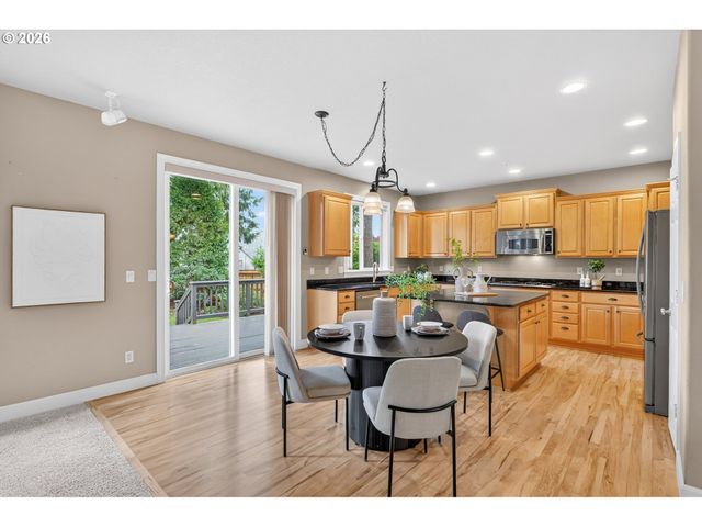 15067 ARMEL Dr, Oregon City, OR 97045