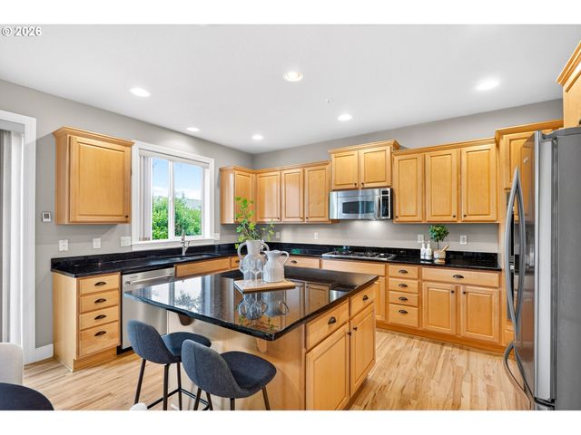 15067 ARMEL Dr, Oregon City, OR 97045