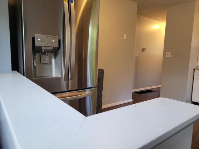 6048 Pinemoor Street, Columbus, OH 43229