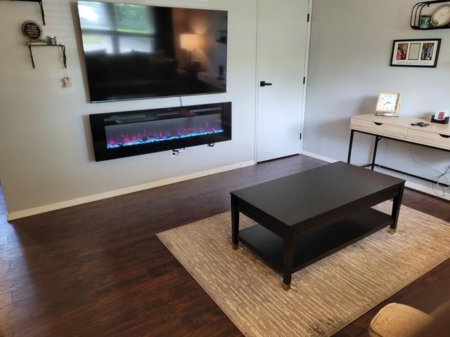 6048 Pinemoor Street, Columbus, OH 43229