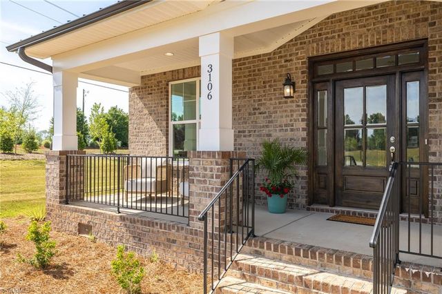3106 Pasture View Drive, Summerfield, NC 27358