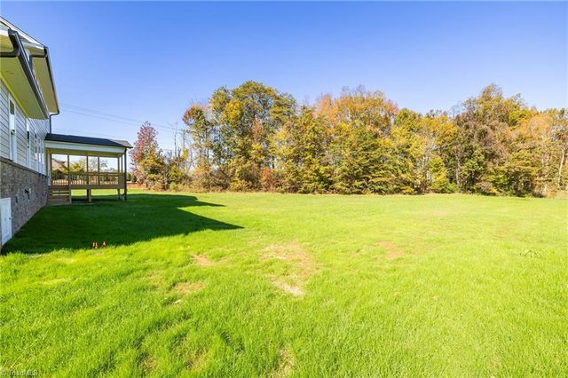 3106 Pasture View Drive, Summerfield, NC 27358