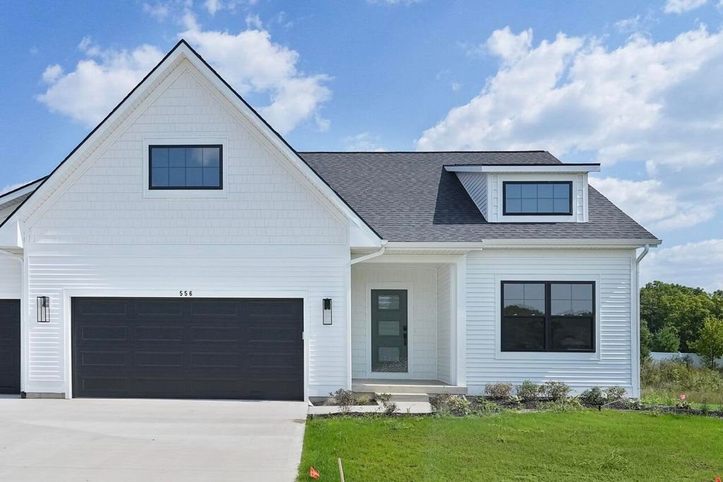 564 Sun Vale Lane, Grandville, MI 49418