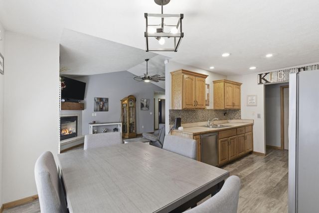 4052 W Leisa Street, Springfield, MO 65807