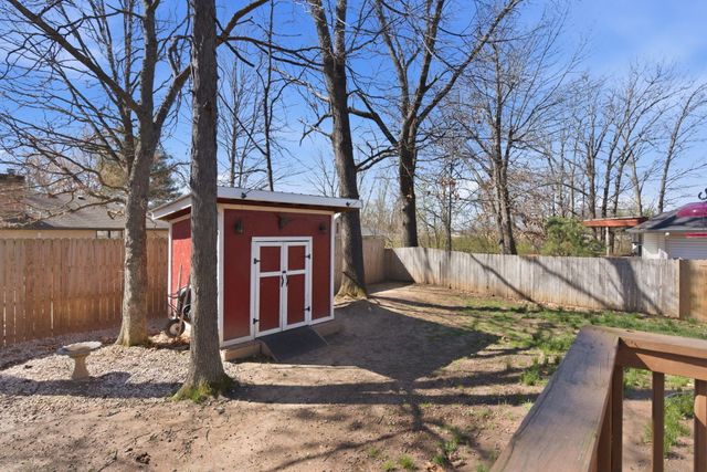 4052 W Leisa Street, Springfield, MO 65807