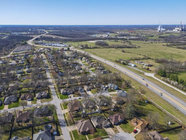 4052 W Leisa Street, Springfield, MO 65807