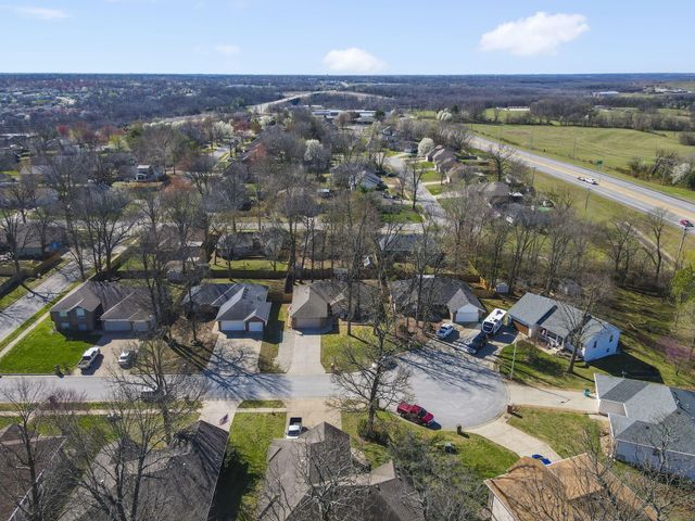 4052 W Leisa Street, Springfield, MO 65807