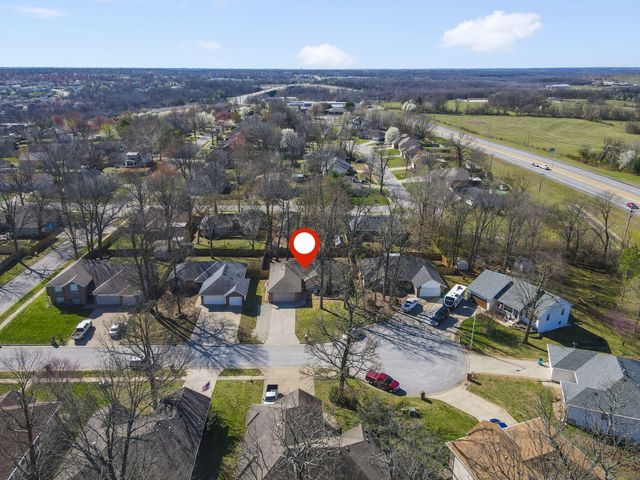 4052 W Leisa Street, Springfield, MO 65807