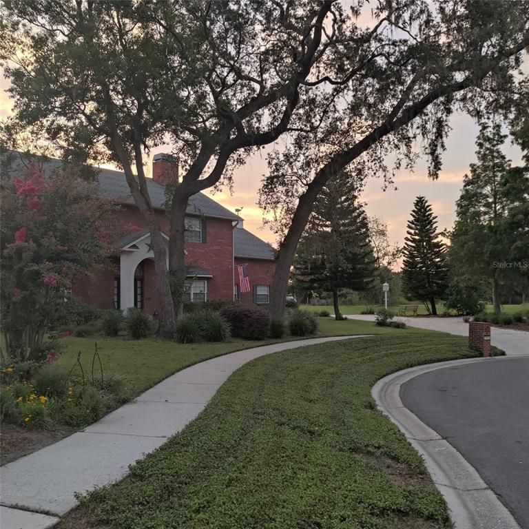 3002 DRAKES LANDING COURT, Valrico, FL 33596
