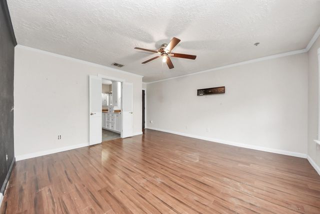 10710 Moorcreek Drive, Houston, TX 77070