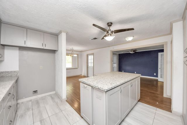 10710 Moorcreek Drive, Houston, TX 77070