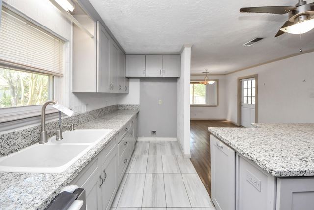 10710 Moorcreek Drive, Houston, TX 77070