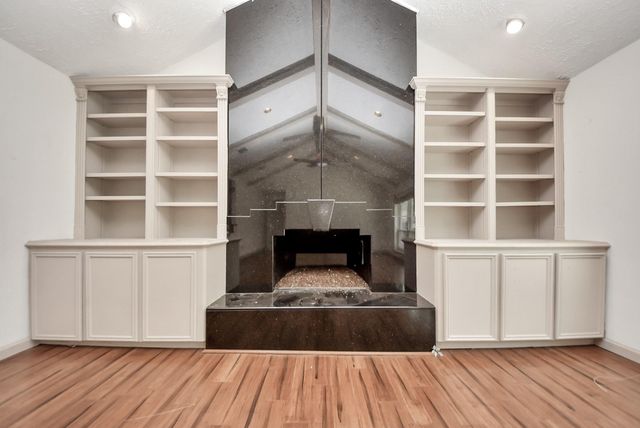 10710 Moorcreek Drive, Houston, TX 77070