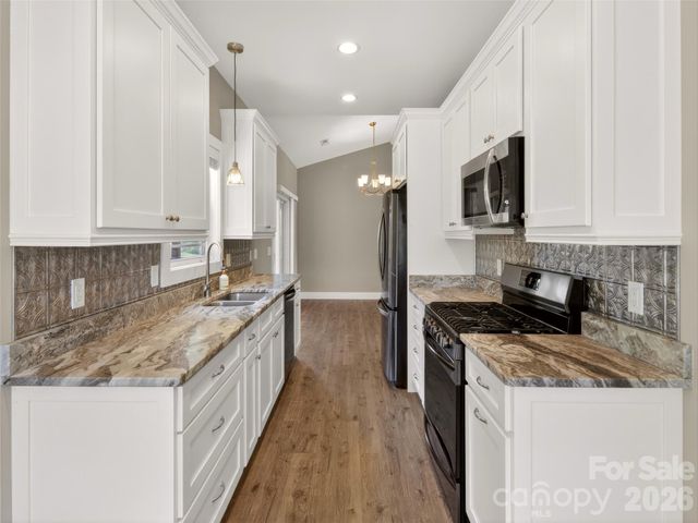 133 Asher Lane, Etowah, NC 28729