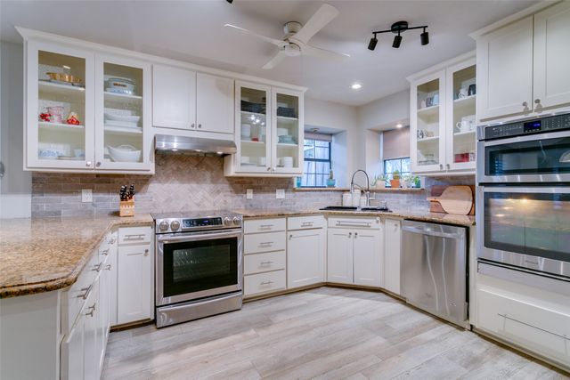 2534 Briardale Drive, Carrollton, TX 75006