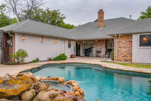 2534 Briardale Drive, Carrollton, TX 75006