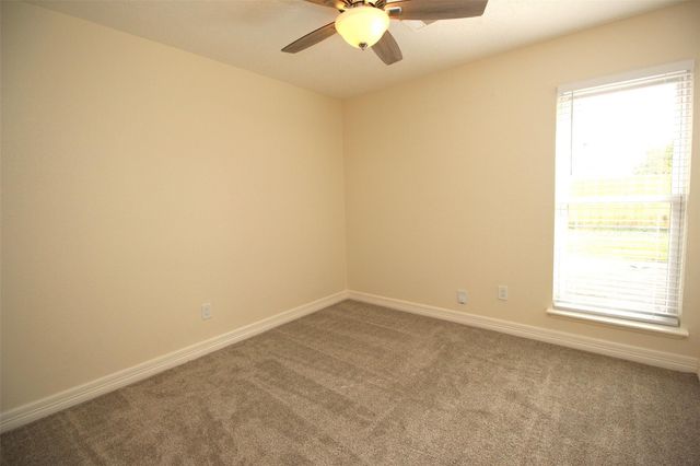 805 Willow Creek Drive, La Porte, TX 77571