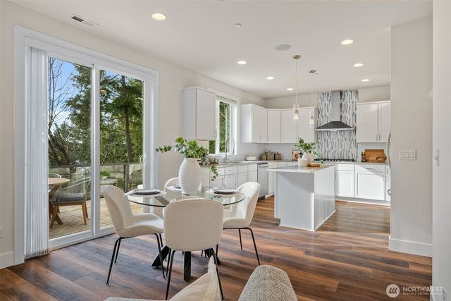 809 206th Avenue NE, Sammamish, WA 98074