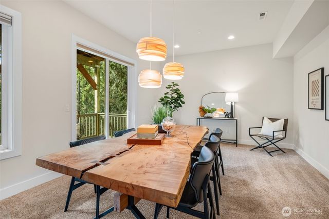 809 206th Avenue NE, Sammamish, WA 98074