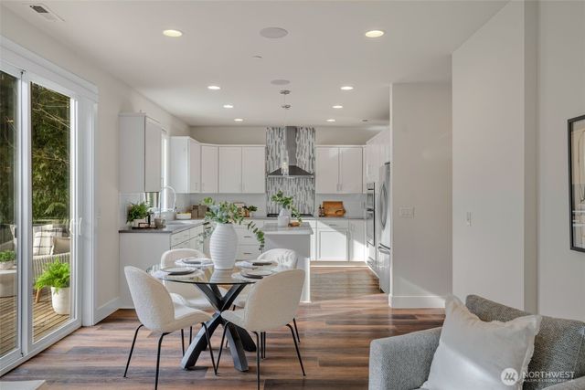 809 206th Avenue NE, Sammamish, WA 98074