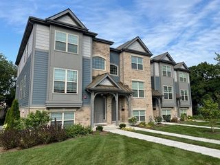 664 Elm Street, Deerfield, IL 60015