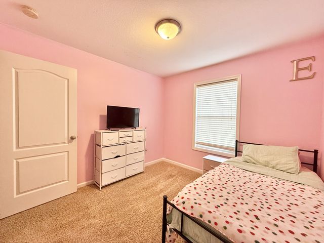 1337 Loren Cir, Clarksville, TN 37042