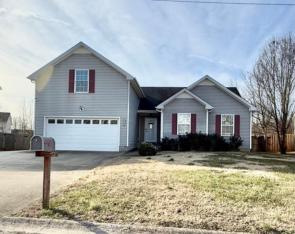 1337 Loren Cir, Clarksville, TN 37042