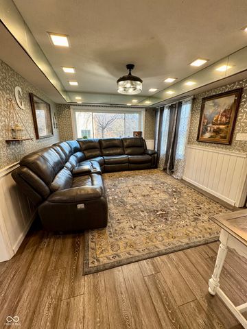 401 San Carlos Drive, Greenwood, IN 46142