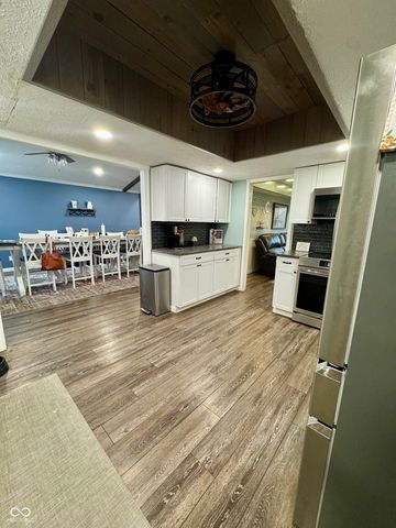 401 San Carlos Drive, Greenwood, IN 46142