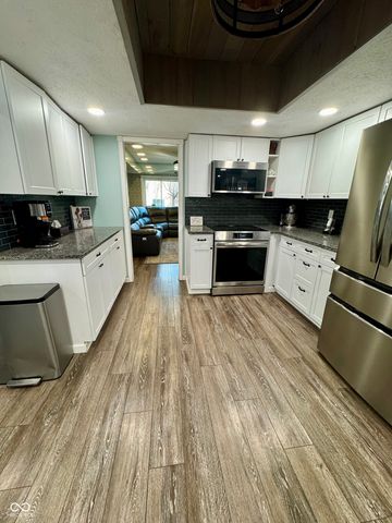 401 San Carlos Drive, Greenwood, IN 46142