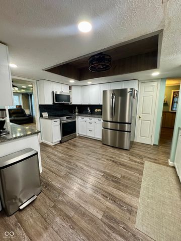 401 San Carlos Drive, Greenwood, IN 46142