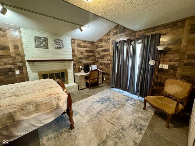 401 San Carlos Drive, Greenwood, IN 46142