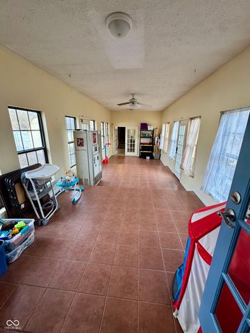 401 San Carlos Drive, Greenwood, IN 46142