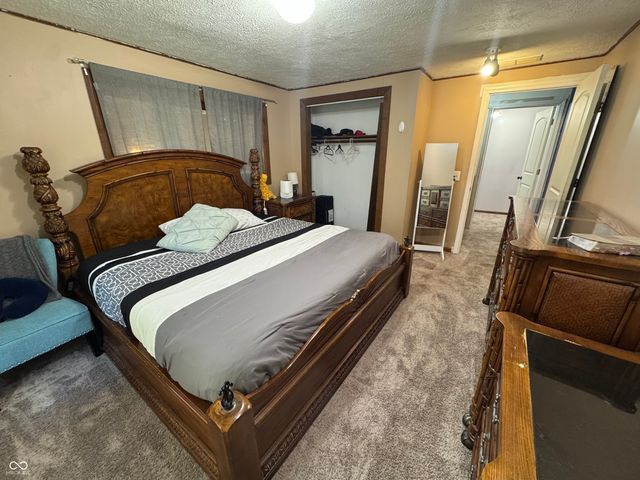 401 San Carlos Drive, Greenwood, IN 46142