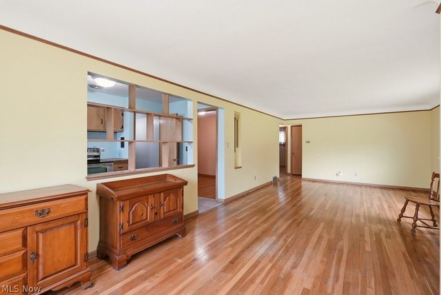 6524 Charles Road, North Olmsted, OH 44070